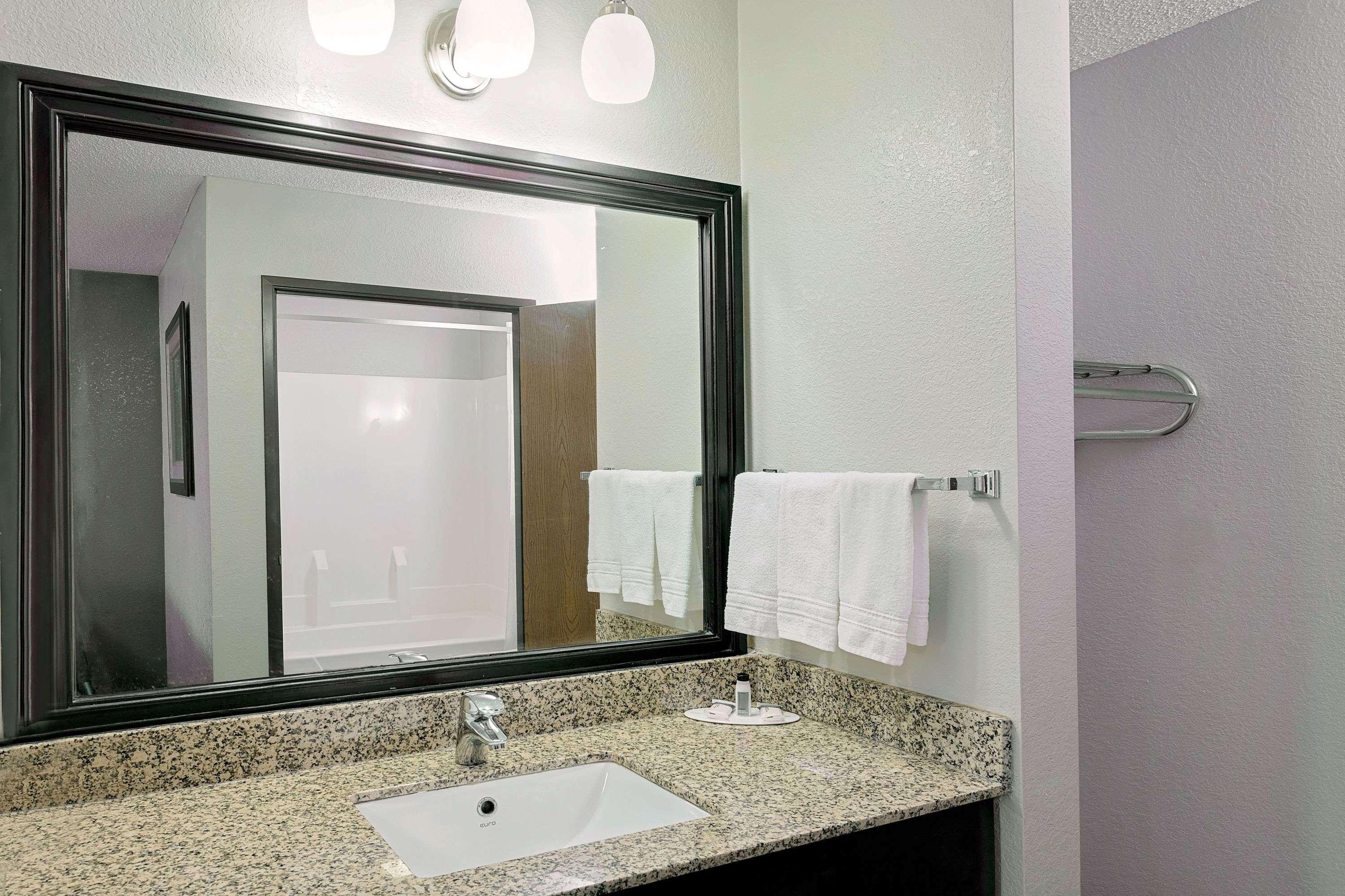Days Inn By Wyndham Racine/Sturtevant Luaran gambar